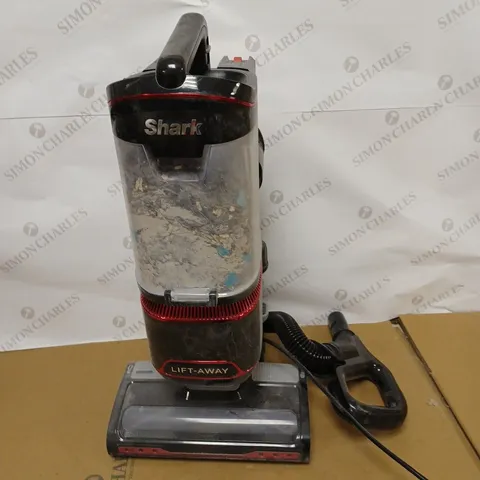 SHARK UPRIGHT VACUUM CLEANER NV602UKT