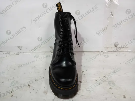 BOXED PAIR OF DR MARTENS BOOTS IN BLACK SIZE UNSPECIFIED