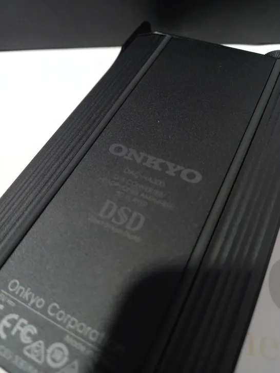 ONKYO D/A CONVERTER/HEADPHONES AMPLIFIER/SD AUDIO PLAYER