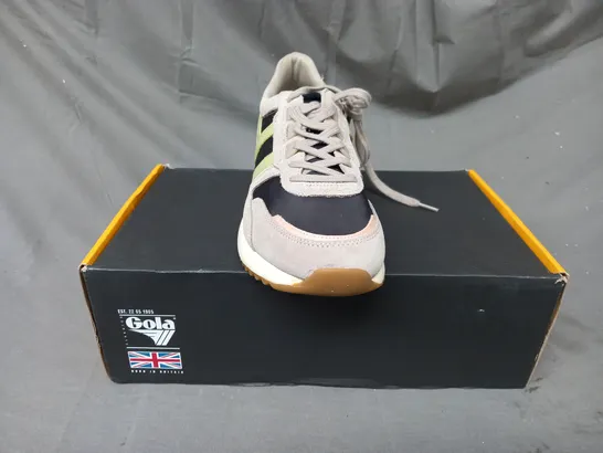 BOXED PAIR OF GOLA CHICAGO SHOES IN BLACK/FEATHER GREY/LEMON UK SIZE 7