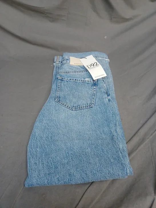 STRADIVARIUS D92 STRAIGHT WIDE JEANS SIZE 8