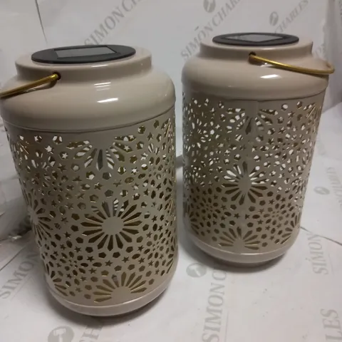 GARDEN REFLECTIONS SET OF 2 PATTERNED SOLAR LANTERNS, FLOWER