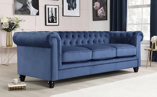 BOXED DESIGNER HAMPTON BLUE VELVET 3 SEATER CHESTERFIELD SOFA