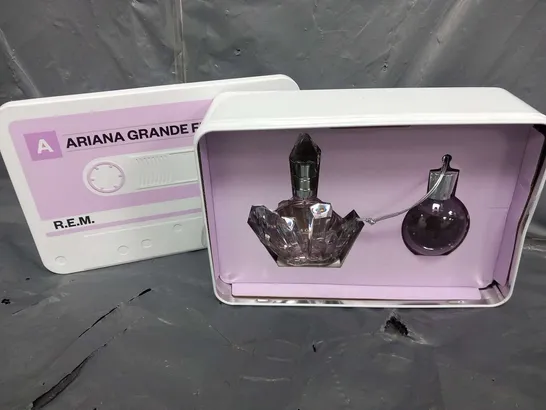 BOXED ARIANA GRANDE R.E.M GIFT SET