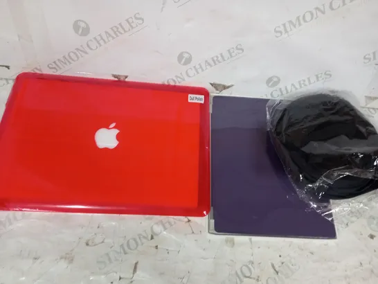 BOX OF APPROXIMATELY 5 ASSORTED HOUSEHOLD ITEMS TO INCLUDE NETBOOK/LAPTOP CASE IN RED, SMART COVER FOR IPAD 2, ETC