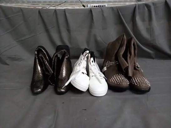 APPROXIMATELY 10 PAIRS OF ASSORTED WOMEN SHOES IN VARIOUS STYLES AND SIZES 