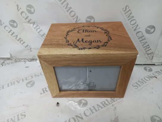 PERSONALISED COUPLES MIDI OAK PHOTO HOLDER