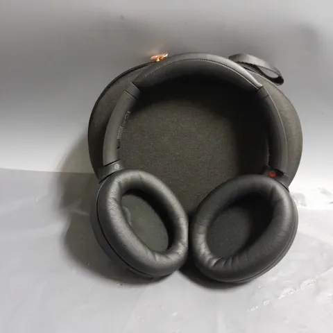 SONY HEADPHONES WH-1000XM4 WITH CASE