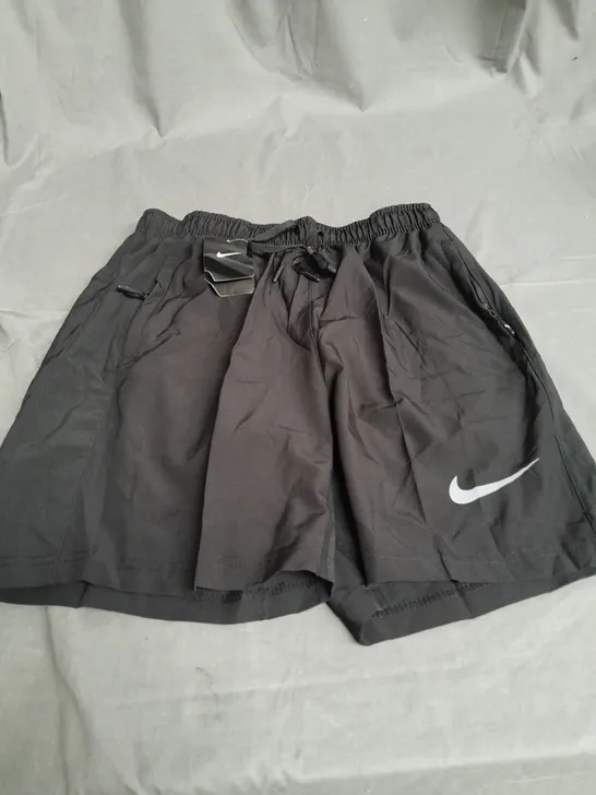 NIKE PRO DRI FIT SHORTS IN BLACK - MEDIUM