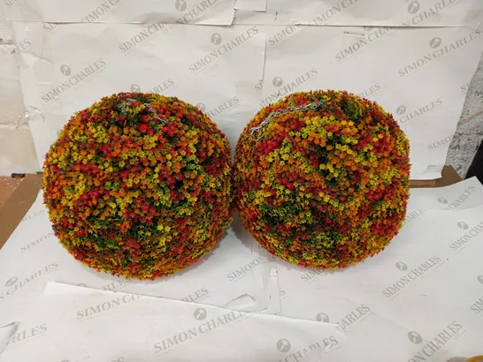 GARDEN REFLECTIONS SET OF 2 TOPIARY SPHERES WITH HANGING CHAIN