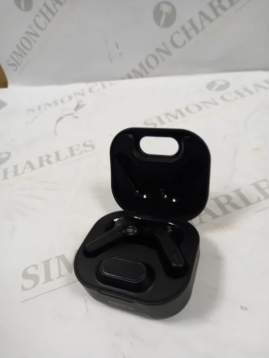 MIXX STREAMBUDS HYBRID CHARGE TRUE WIRELESS EARBUDS