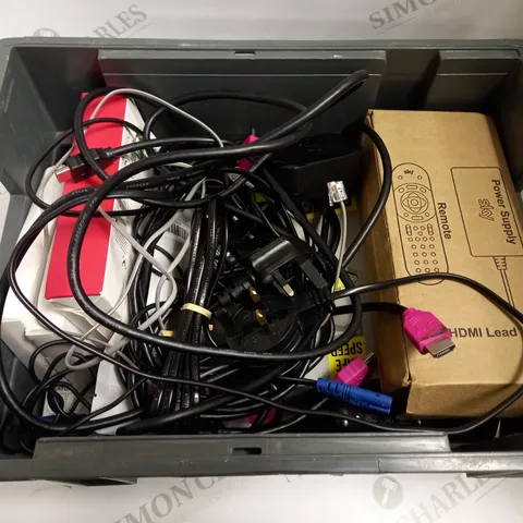 BOX OF APPROX 10 ASSORTED POWER CABLES INCLUDING SKY HDMI LEADS