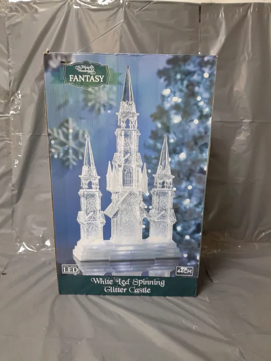 WINTER WONDERLAND FANTASY LED SPINNING GLITTER CASTLE