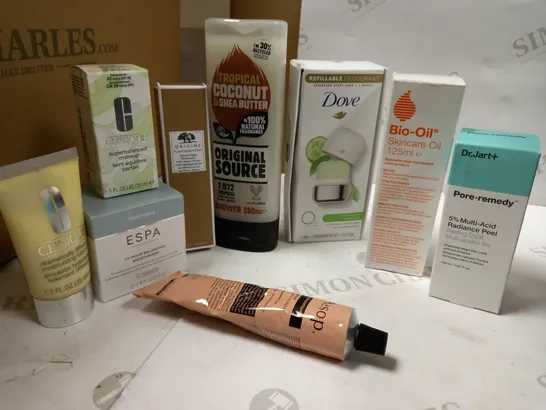 ASSORTMENT OF PREMIUM BRAND SKINCARE AND HAIRCARE APPROX. 30 ITEMS 