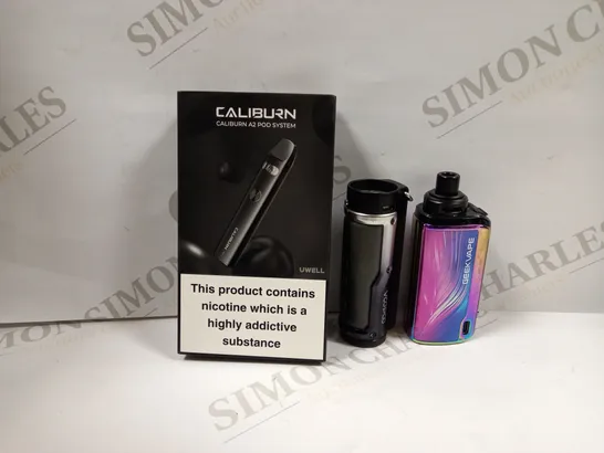 BOX OF APPROXMATELY 32 E-CIGARETTES AND LIQUIDS TO INCLUDE CALIBURN A2 POD SYSTEM, GEEKVAPE OBELISK 65, VOOPOO ARGUS GENE, ETC