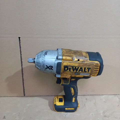 DEWALT 18V LITHIUM ION DCF899N DRIVER