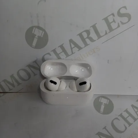 APPLE AIR PODS PROS