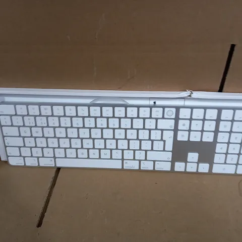 MAGIC KEYBOARD WITH TOUCH ID