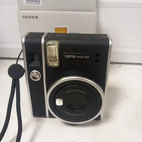 BOXED FUJI FILM INSTAX MINI 40 INSTANT CAMERA