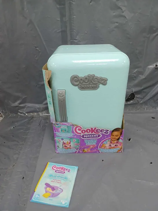 COOKEEZ MAKERY FREEZY CAKEZ PLAYSET