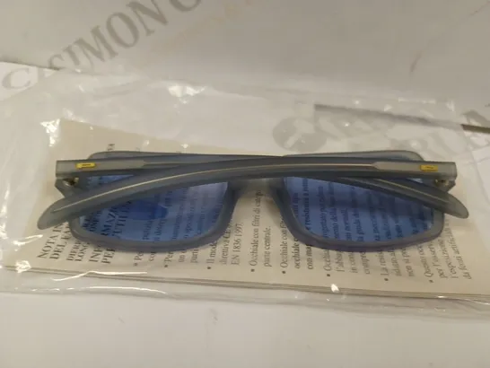 BOX OF APPROX 10 PAIRS OF POLICE 1388 SUNGLASSES 