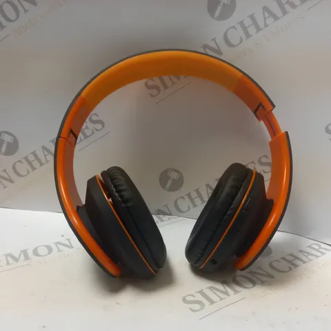 RYDOHI HEADPHONES IN BLACK/ORANGE