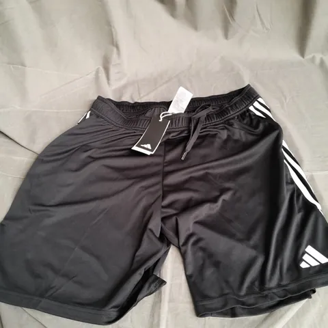 ADIDAS XL TRIPLE STRIPE SHORTS BLACK 