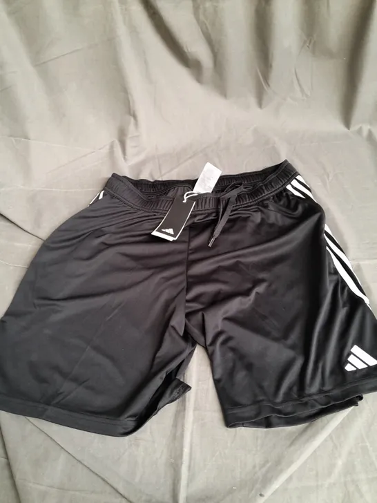 ADIDAS XL TRIPLE STRIPE SHORTS BLACK 