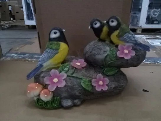 BOXED 3 BIRDS FIGURE WITH SOLAR LIGHT 