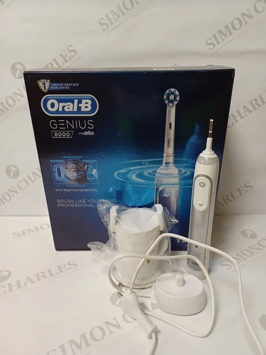 ORAL-B GENIUS 8000 CROSSACTION ELECTRIC TOOTHBRUSH