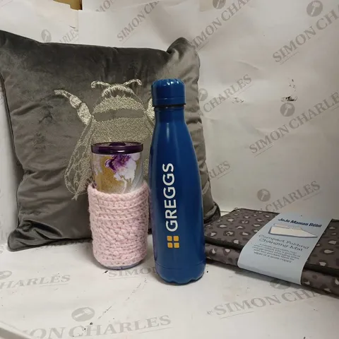 LOT OF APPROX 7 ASSORTED HOUSEHOLD ITEMS TO INCLUDE , GREGGS BOTTLE , TRAVEL MUG , PILLOW . CHANGING MAT , ETC