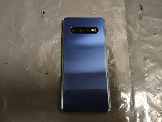 SAMSUNG GALAXY S10 SMARTPHONE