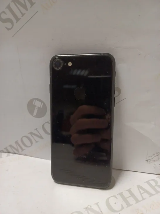 APPLE IPHONE 7 (A1778) SMARTPHONE