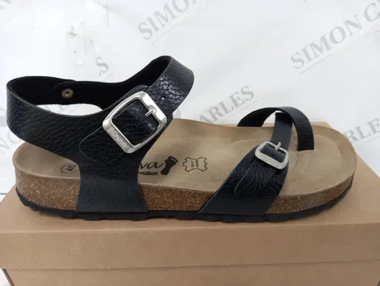 BOXED BONOVA SANDALS IN BLACK COLOUR SIZE 7