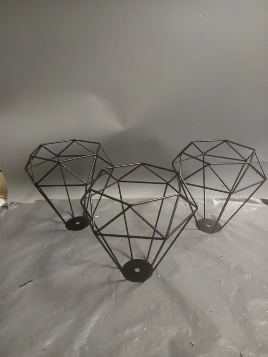 BOXED 3 LIGHT VINTAGE STYLE DIAMOND SHAPE CAGE LIGHTS