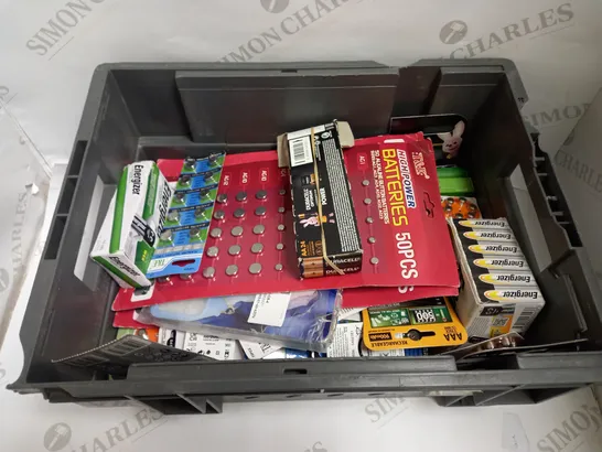 LARGE QUANTITY OF BATTERIES TO INCLUDE ALKALINE BUTTON BATTERIES, DURACELL AA, TRAXXAS POWER CELL, ETC