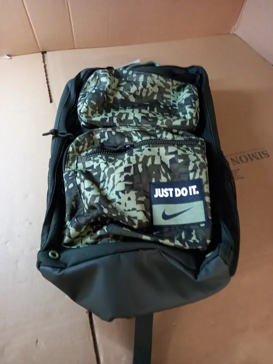 NIKE PERFORMANCE UTILITY RUCKSACK	