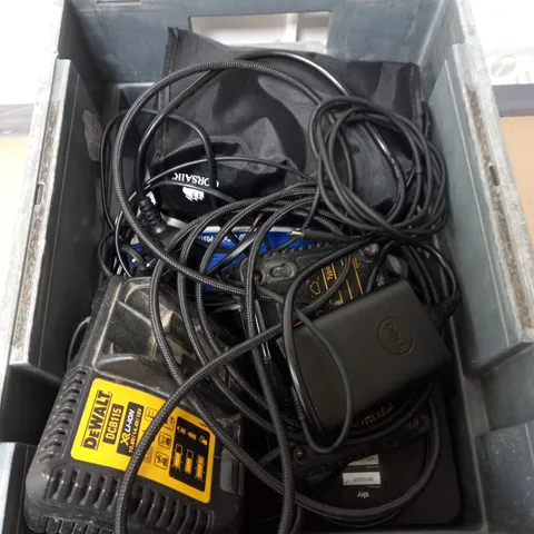 APPROXIMATELY 15 ASSORTED ELECTRICAL PRODUCTS TO INCLUDE , PLUGS , WIFI HUBS , HDMI CABLES 