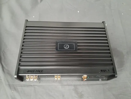 BOXED BASS FACE SQ1.1 AMPLIFIER