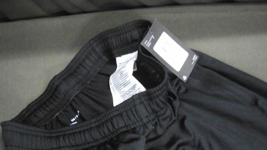 UNDER ARMOUR BLACK FITTED TRAINING PANTS - SM 