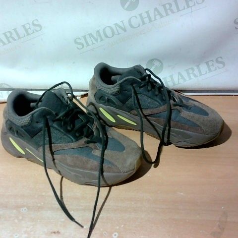 PAIR OF DESIGNER BROWN/GREY TRAINERS SIZE 8.5