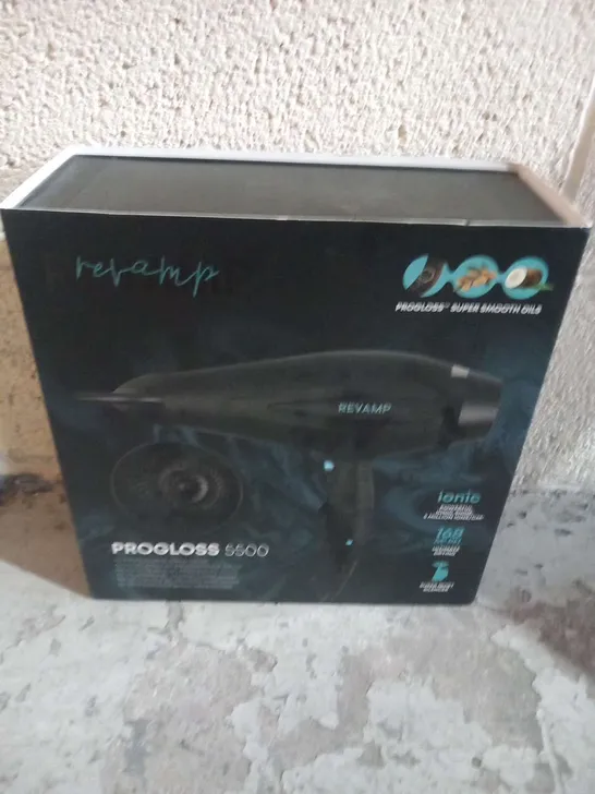 BOXED REVAMP PROGLOSS 5500 AC PROFESSIONAL 2400W DRYER DR-5500-GB