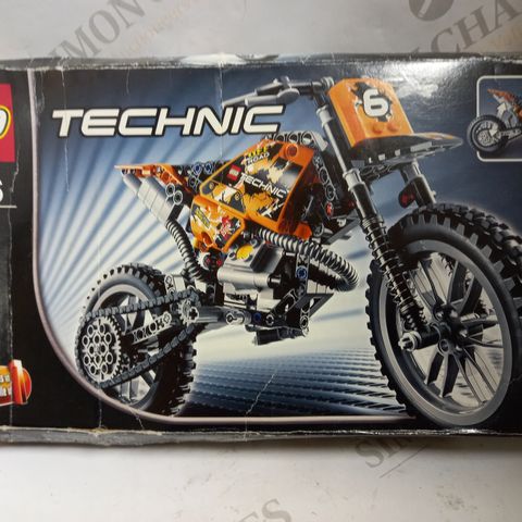 LEGO TECHNIC MOTOCROSS BIKE SET 42007 2 MODELS IN 1