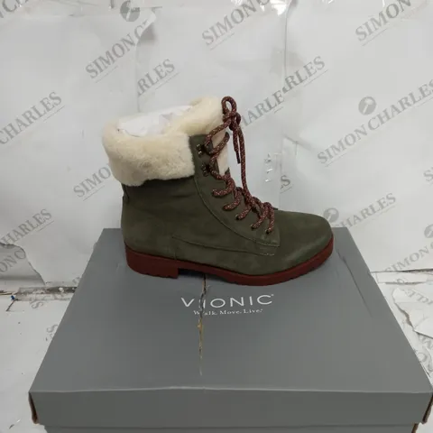 BOXED PAIR OF VIONIC ZOE HIKER OLIVE ANKLE BOOTS - SIZE 7