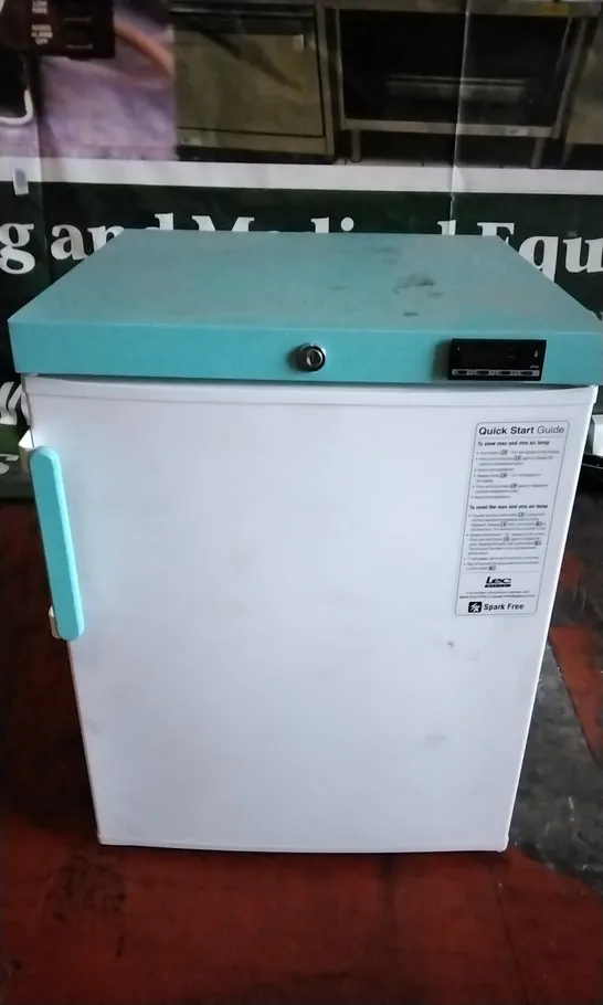 LEC LR207C MINIFRIDGE 