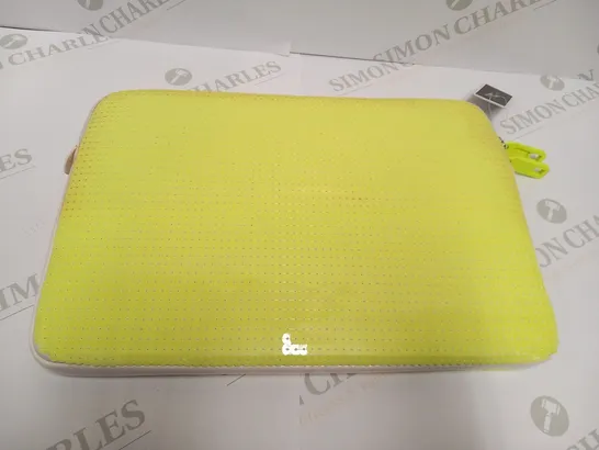 JUICY COUTURE 13 INCH LAPTOP SLEEVE ULTRA YELLOW