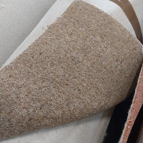 ROLL OF QUALITY DIM BERBER CUMBRIAN FELLS CARPET // SIZE: APPROX 4 X 12.73m