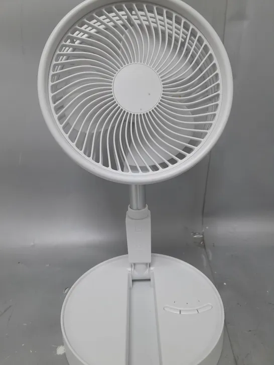 BOXED BELL & HOWELL RECHARGEABLE EXTENDABLE DESK & FLOOR FAN, WHITE