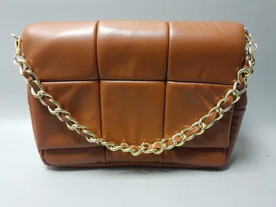 BRAND NEW BROWN PEPPER HANDBAGS TAN THICK CHAIN BAG