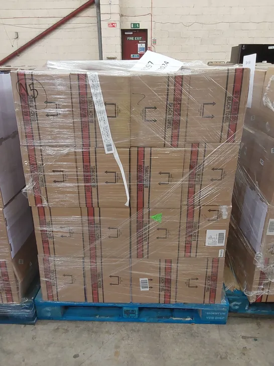 PALLET TO CONTAIN APPROX 48 BOXES OF BRAND NEW UNION JACK BEACH TOWELS - 9 TOWELS PER BOX // SIZE: APPROX 71 X 152cm // COMBINED RRP £2,376.00